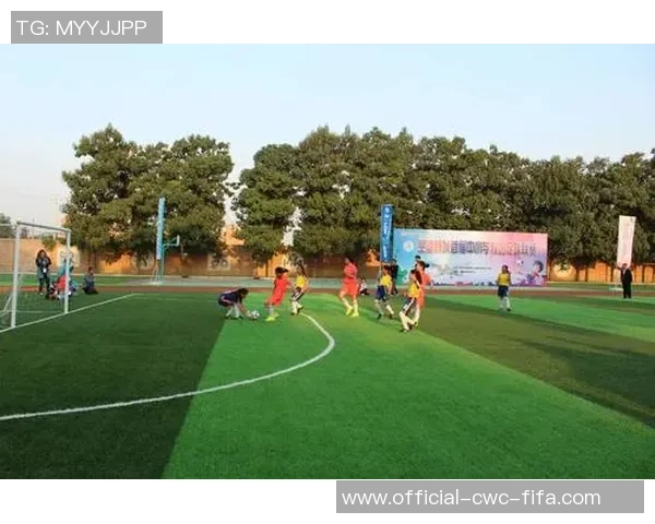 温暖你的足球梦暖暖足球套装陪你畅享激情赛季